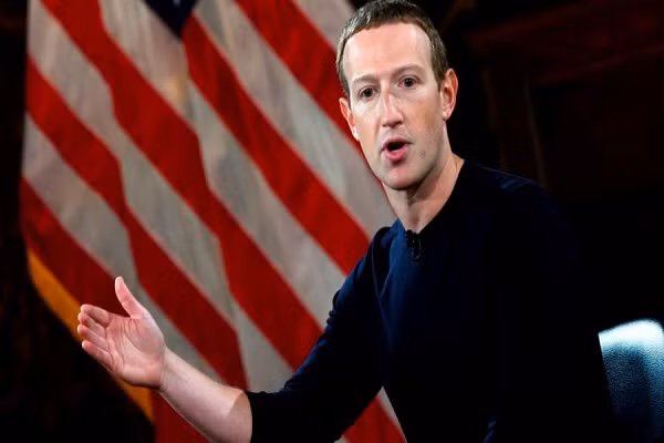 Facebook chi hon 23 trieu USD phi bao ve va di chuyen cho Mark Zuckerberg