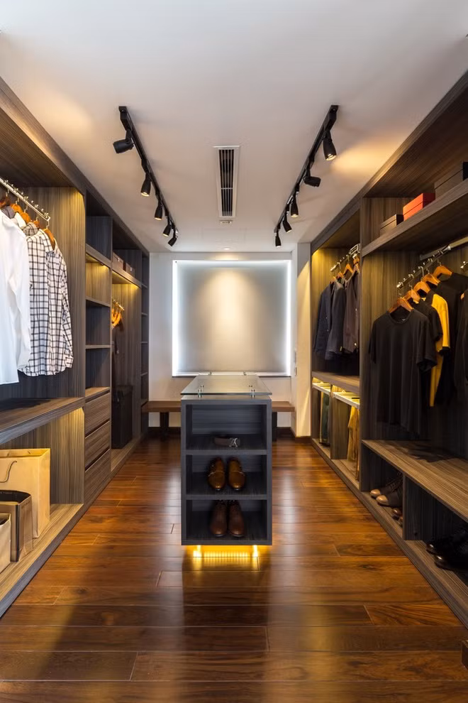 Tủ quần áo kết hợp phòng thay đồ được thiết kế kiểu walk-in.