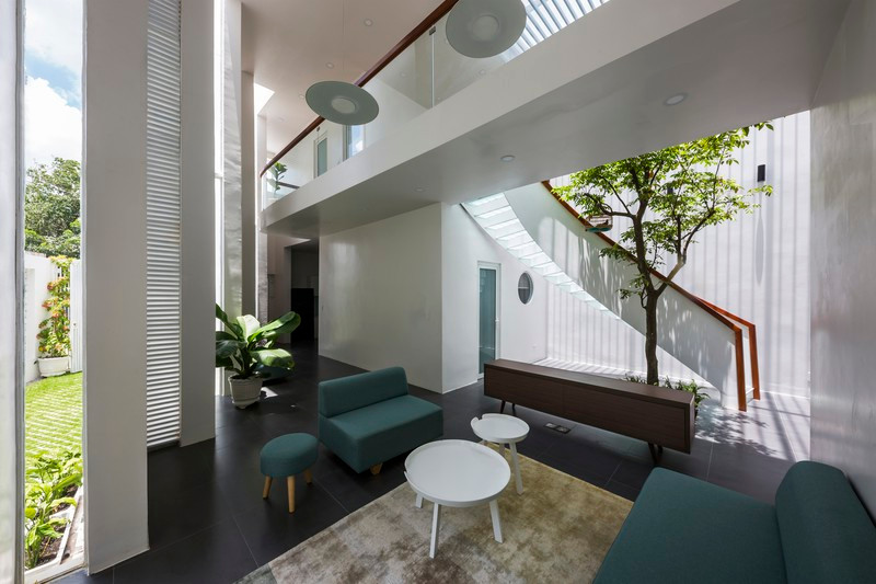 Với thiết kế không có tường ngăn cách giữa các phòng dù làm việc gì các thành viên vẫn có thể nhìn thấy nhau, tạo nên sự gắn kết.