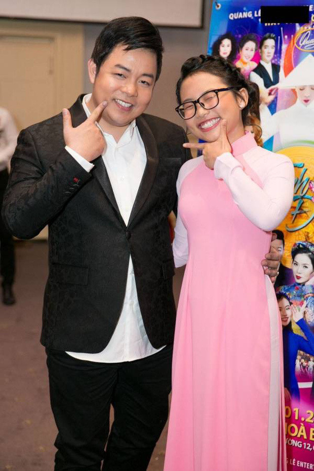 Trước những lời bàn tán về việc có sự mâu thuẫn nên Phương Mỹ Chi mới quyết định rời công ty, "Chị Bảy" cho biết bản thân rất trân trọng khoảng thời gian khi vẫn đang hoạt động trong công ty. Phương Mỹ Chi cho biết Quang Lê buồn vì quyết định của cô và hứa hẹn để cô ở lại công ty. Tuy nhiên, sau 6 năm, Phương Mỹ Chi nghĩ bản thân đã học hỏi được rất nhiều và đến lúc cần phải trải nghiệm nhiều hơn, tập tự đứng trên đôi chân của mình.