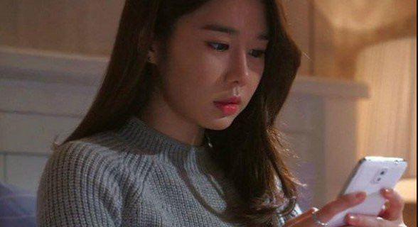 Gian soi nguoi khi phat hien bi mat kinh khung cua chong 