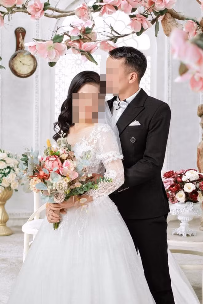 Huy hon sat ngay cuoi vi phat hien co dau co chong va 2 con-Hinh-2