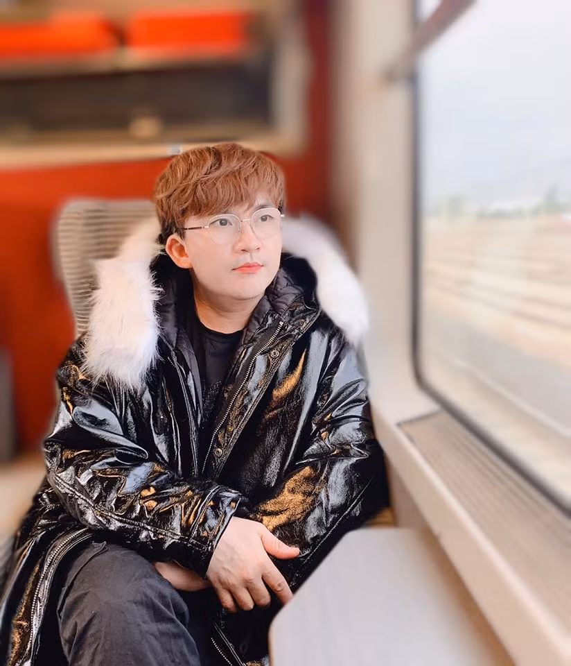 Da trang ap dao Ngoc Trinh, MC Dai Nghia qua quyet khong dung app