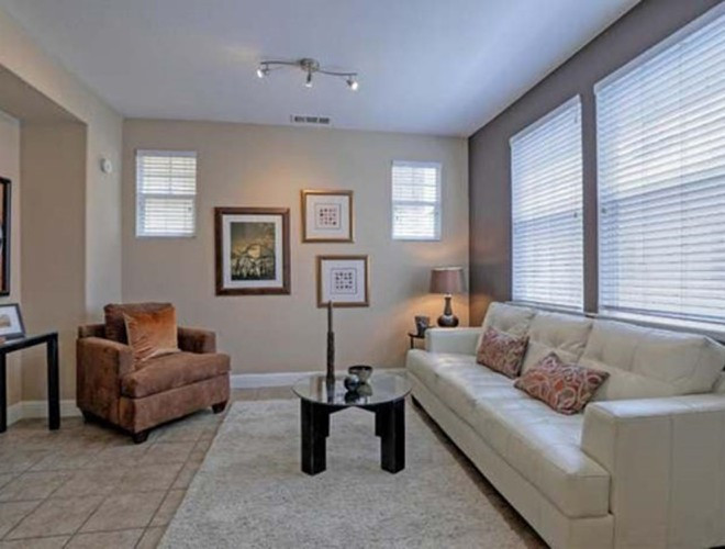 "Loá mắt" trước cơ ngơi hoành tráng của dàn sao Việt trên đất Mỹ - Hình 2 "Luôn luôn cố gắng và chăm chỉ mỗi ngày để mong thực hiện được giấc mơ Mỹ. Cả nhà rất vui và hứng khởi", nam ca sĩ Nhật Tinh Anh chia sẻ