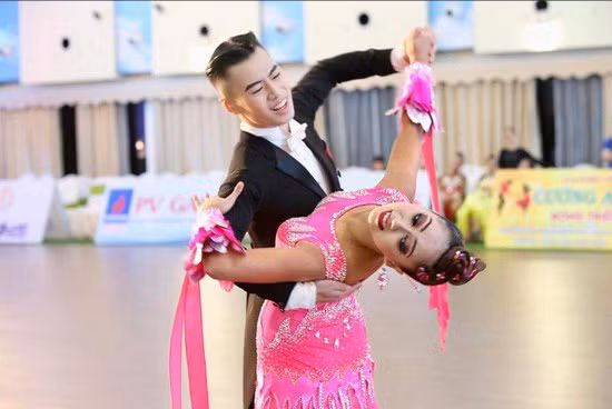 Nhung bai the thao nen va khong nen tap khi bi cum-Hinh-2