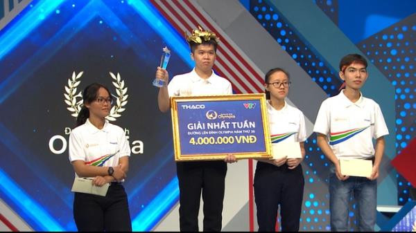 10X Nghe An 'to tinh' MC Diep Chi tren san khau Olympia