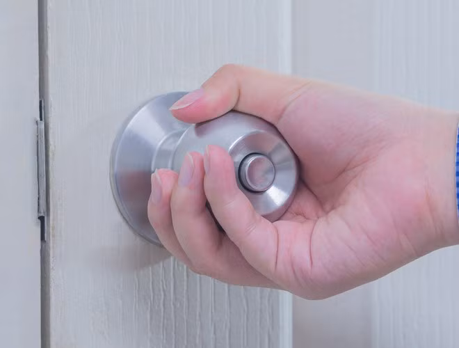 Canh giac truoc nhung vat dung quen thuoc co the la 