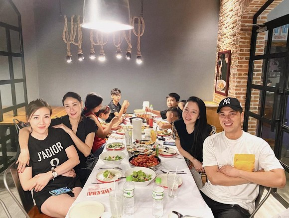 Linh Nga lo cam nong, vong hai lon bat thuong