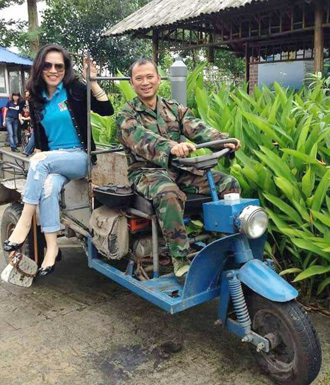 Long Vũ từng tâm sự vợ là nguồn động lực vô bờ bến của anh trong cuộc sống. Mỗi khi gặp khó khăn, chính Thu Lan đã luôn bên cạnh động viên, chia sẻ với Long Vũ. Cuộc sống ổn định hiện tại của Long Vũ có một phần đóng góp không hề nhỏ của người vợ hiền này.