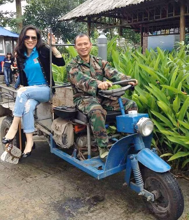 Long Vũ từng tâm sự vợ là nguồn động lực vô bờ bến của anh trong cuộc sống. Mỗi khi gặp khó khăn, chính Thu Lan đã luôn bên cạnh động viên, chia sẻ với Long Vũ. Cuộc sống ổn định hiện tại của Long Vũ có một phần đóng góp không hề nhỏ của người vợ hiền này.