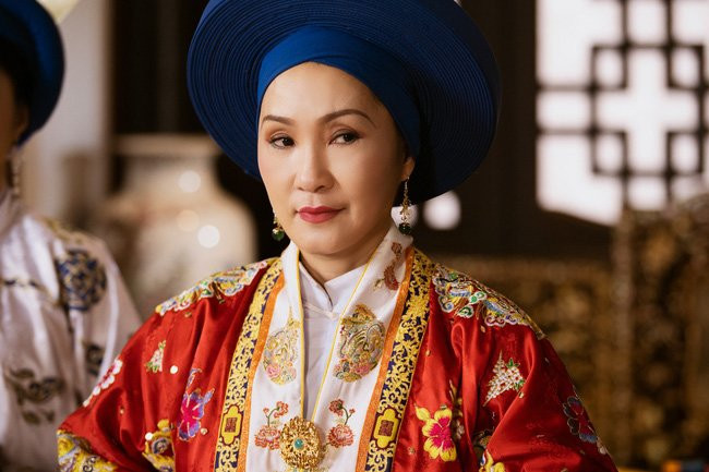 Phuong Khau: Hoa hau Khanh Van lam 