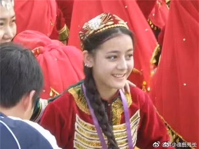 Đường nét của hiện tại đã được thể hiện rõ từ khi cô mới 14-15 tuổi.