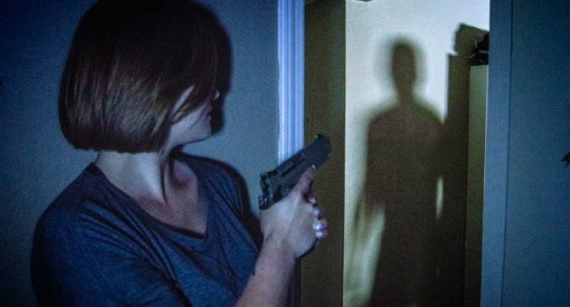 Cap doi lam vao tinh huong kho do vi tuong co ke trom dot nhap