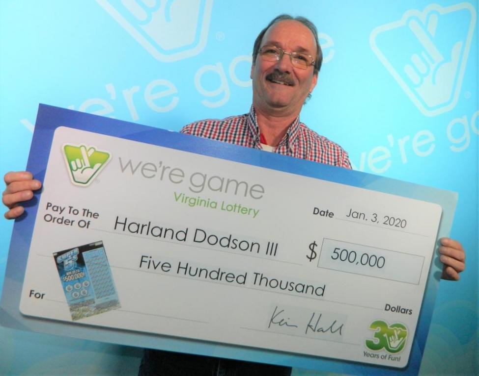 Vo nho di mua chiec bat lua vai nghin, chong mang ve ca chuc ty