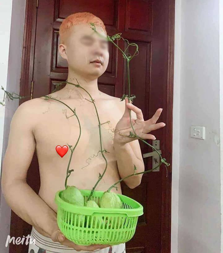 Mua su su nhung bo xo, chang trai het hon khi moc luon thanh cay