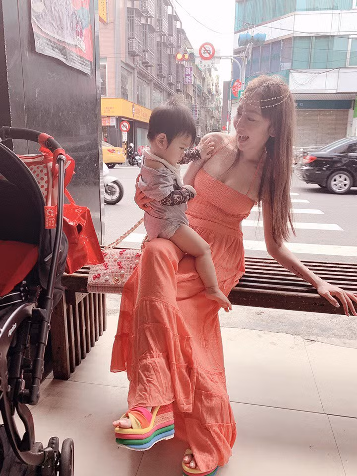 Nguoi mau gay chan dong khi ke ve chuyen ban than trong showbiz-Hinh-2