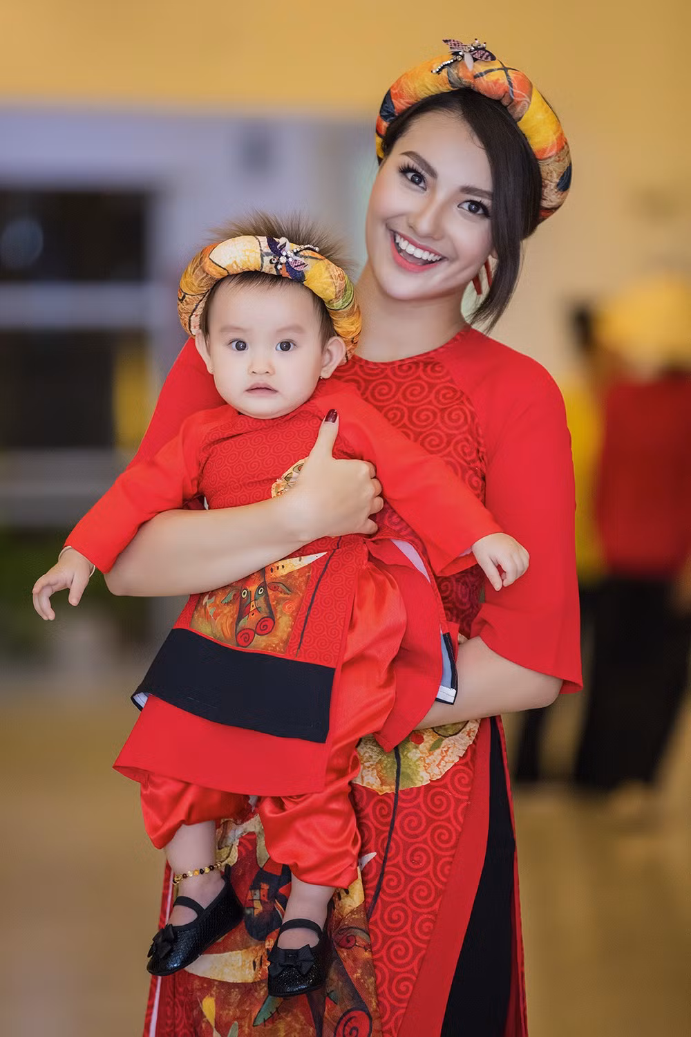 Hong Que mot thoi “noi loan” thay doi the nao khi lam me don than?-Hinh-2