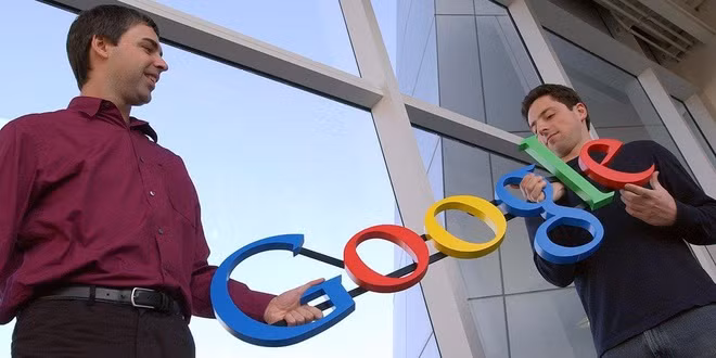 Hai vị đồng sáng lập của Google Larry Page và Sergey Brin đều đã sử dụng qua nhiều loại điện thoại Android khác nhau. Sergey Brin đã được phát hiện là đang dùng mẫu điện thoại Nexus mới nhất và có thể có cả Google Pixel. Trước đây, mẫu điện thoại đầu tiên mà Larry sở hữu là của BlackBerry.