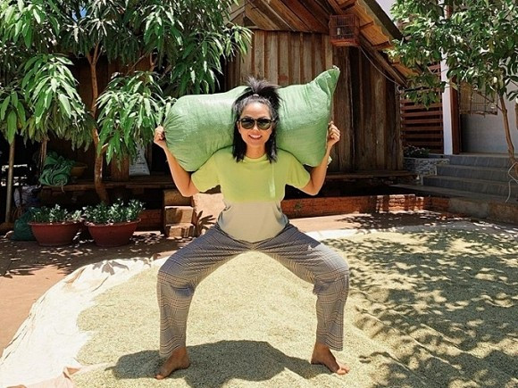 Sao Viet ve que vao mua dich: H'Hen Nie xay lua, Huong Ly di chan trau-Hinh-6