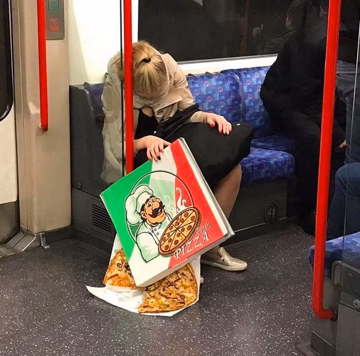 Khó có thương hiệu pizza nào tính đến việc đóng gói cho trường hợp như thế này 