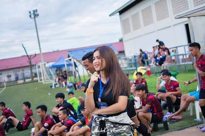 Nhan sac nhu sieu mau cua chu tich CLB Lao League-Hinh-2