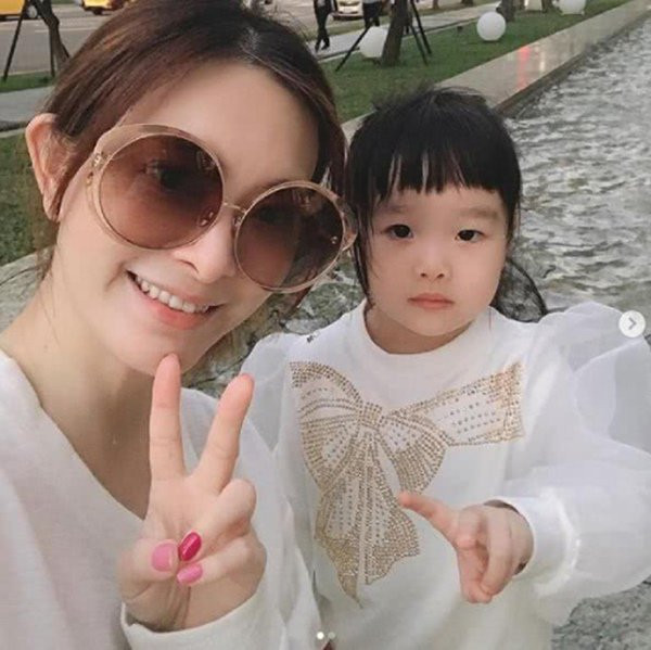 My nhan Cbiz qua doi sau khi giam con 30kg-Hinh-3