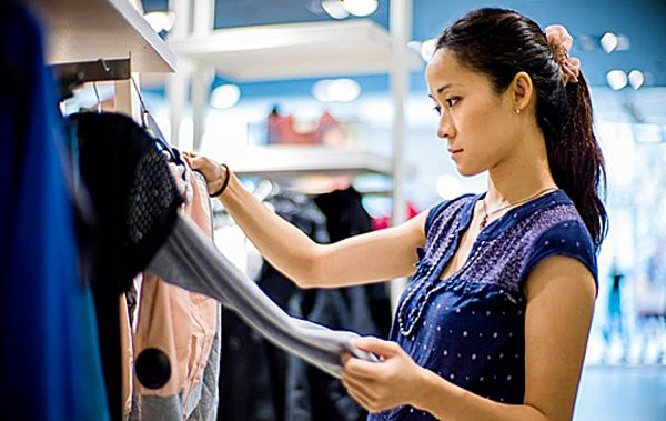 7 thoi quen chi tieu khien tien doi non ra di, ngheo trien mien-Hinh-2