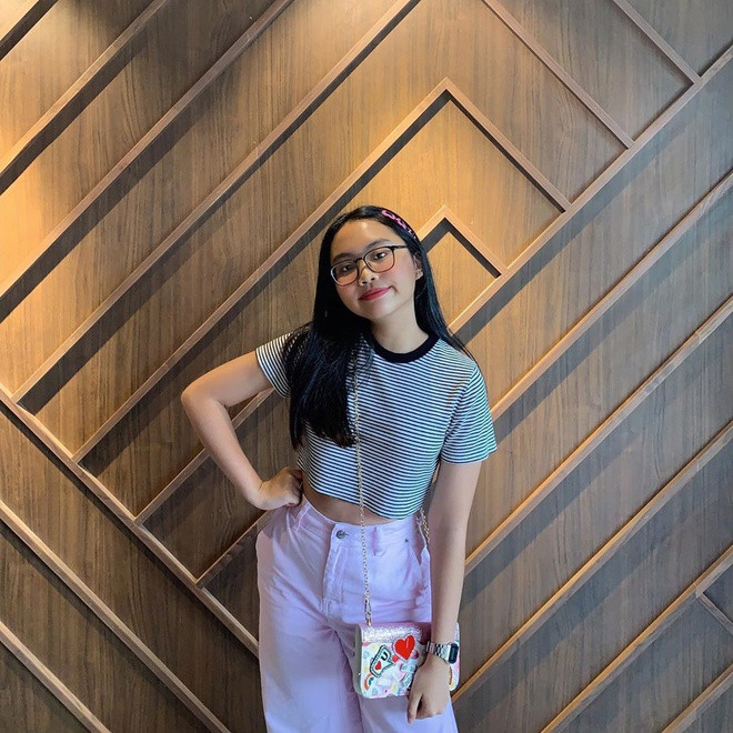 Phương Mỹ Chi cho biết cô muốn mang tới sự trẻ trung, tươi mới cho phong cách ăn mặc lẫn màu sắc âm nhạc của mình. Bởi trước đó, giọng ca nhí bị nhận xét an toàn, thậm chí có phần đứng tuổi trong tạo hình dịu dàng của một ca sĩ hát nhạc quê hương.