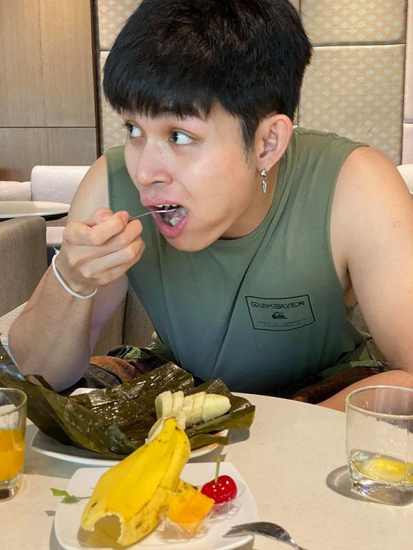 Ngo Kien Huy dim hang Jun Pham khi du lich chung-Hinh-3