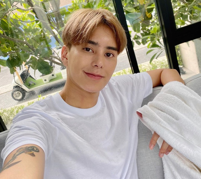 Trithipnipa Thippaphada cho biết không có lý do đặc biệt gì khiến anh đưa ra quyết định chuyển giới lần thứ 2: "Sau 6 năm, tôi nhận ra mình thích mặc đồ nam, để tóc ngắn và thoải mái với thân hình nam giới hơn". Hiện tại, Trithipnipa đang tích cực tập gym để tăng các khối cơ trên cơ thể.