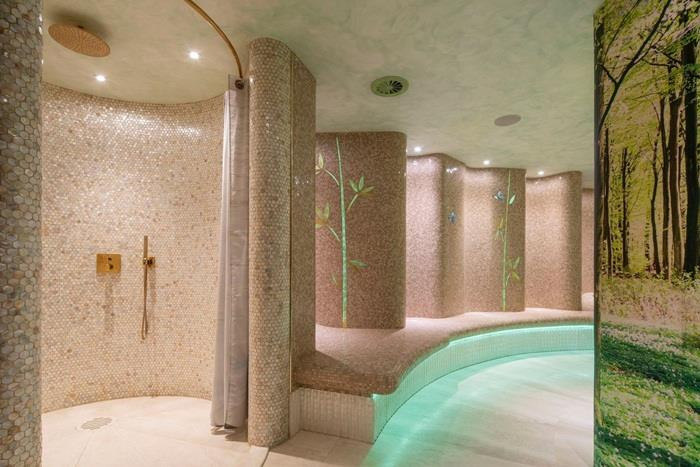 Các tiện ích khác trong nhà còn có khu spa riêng. (Ảnh: MyLondon)