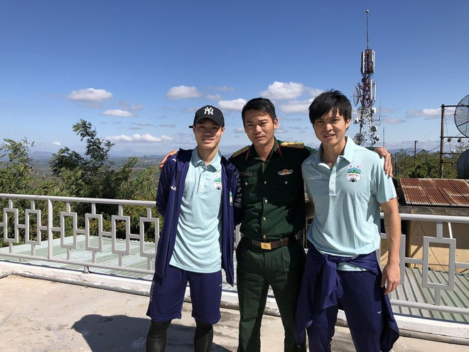 Tien dao Van Toan khoe chup anh 'song ao' cho Tuan Anh-Hinh-2