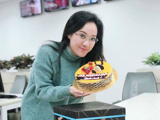 Nhan sắc đời thực trẻ trung bất ngờ của BTV Hoài Anh ở tuổi 40 - Hình 2 Nhan sac doi thuc tre trung bat ngo cua BTV Hoai Anh o tuoi 40-Hinh-2