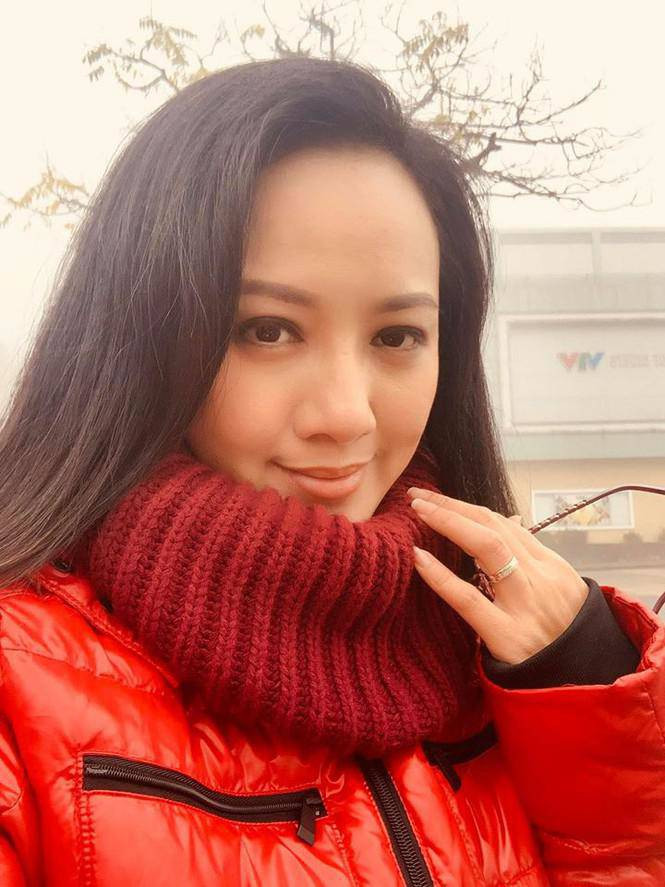 Dù vậy, hồi năm ngoái, cô bị dính nghi vấn sửa mũi sau khi chia sẻ bức ảnh thời thơ ấu. 