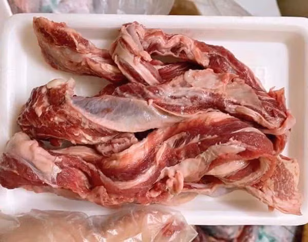 Thuc hu de suon bo sieu re chi 75.000 dong/kg ban tran lan-Hinh-2