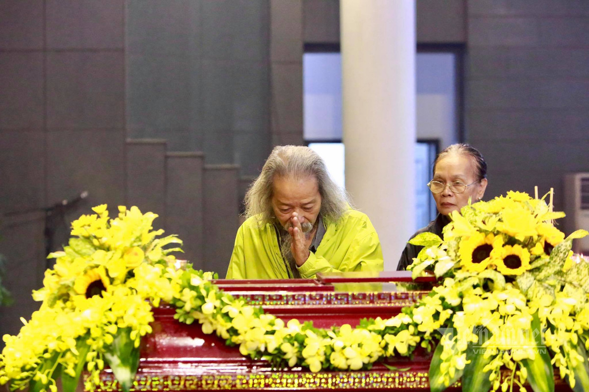 Họa sĩ Văn Thao, con trai nhạc sĩ Văn Cao.