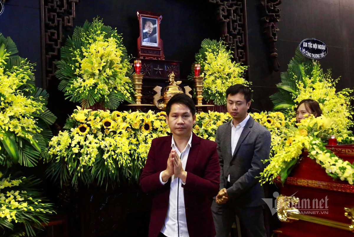 Ca sĩ Trọng Tấn, nhạc sĩ Dương Cầm.