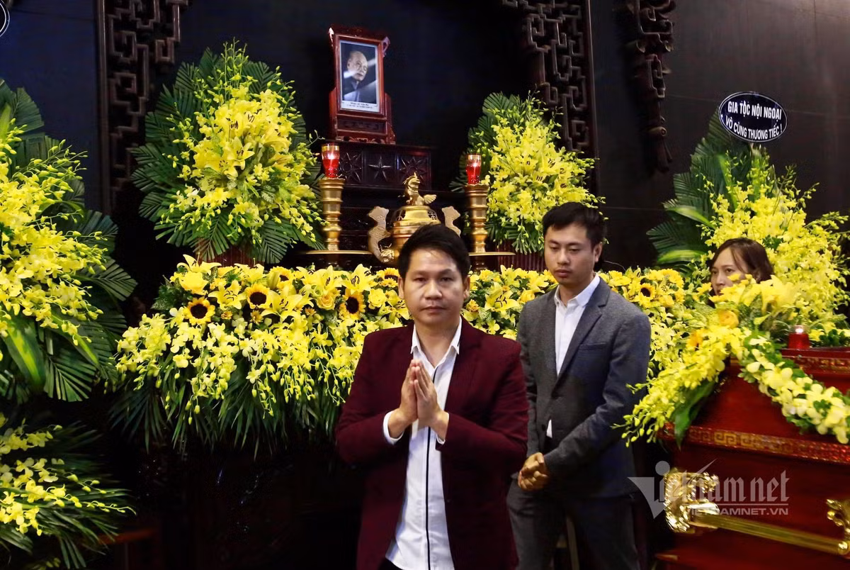 Ca sĩ Trọng Tấn, nhạc sĩ Dương Cầm.