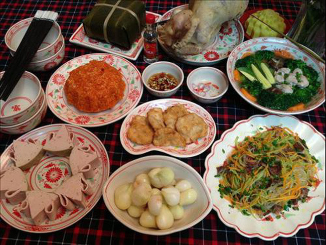 Khung gio hoang dao de cung ram thang Chap, tien tai ao at ve nha