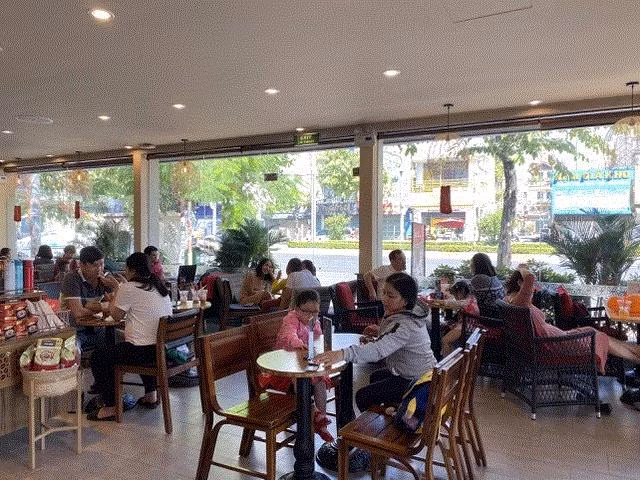 Het gia ngay Tet, thit bo 700 ngan/kg, dia com va to hu tieu 500 ngan-Hinh-2