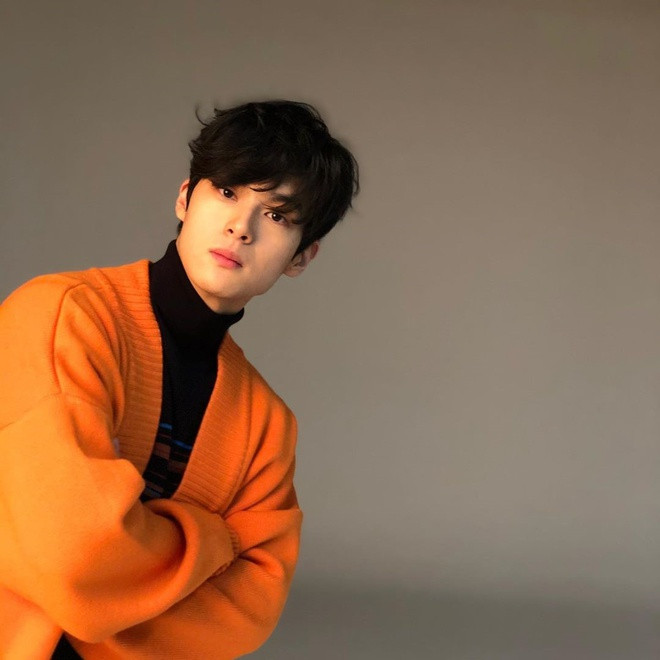 Nhiều dân mạng khen ngợi Bot-No-Jam có ngoại hình không kém các idol Hàn Quốc. Với độ nổi tiếng của mình, anh còn được mời xuất hiện trên chương trình Morning Wide của đài SBS.