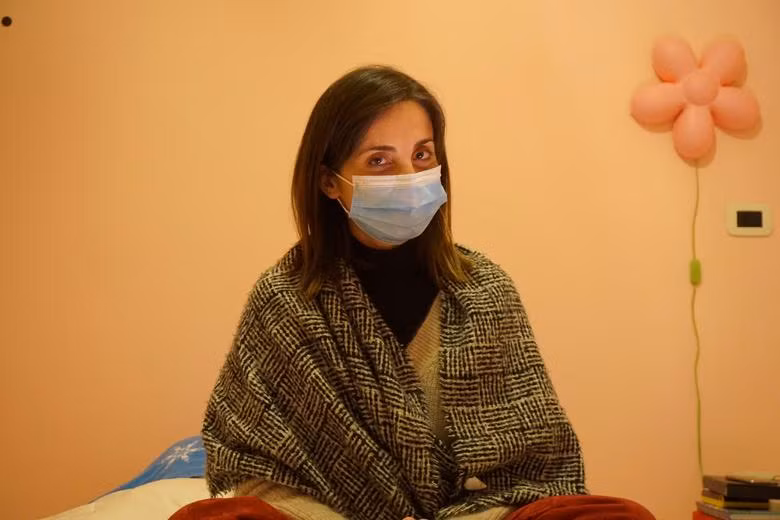 Nữ bác sĩ phải chuyển sang ngủ ở phòng con gái, còn đứa bé sang ngủ với cha trong suốt thời gian qua