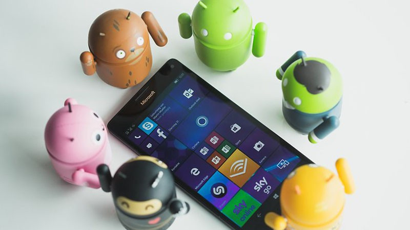 Vi sao dien thoai Nokia lien tuc duoc tai sinh?