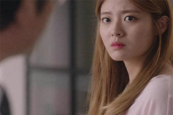 Chong dem bo ve nha an thai, vo lam dieu bat ngo khien co ta khiep via