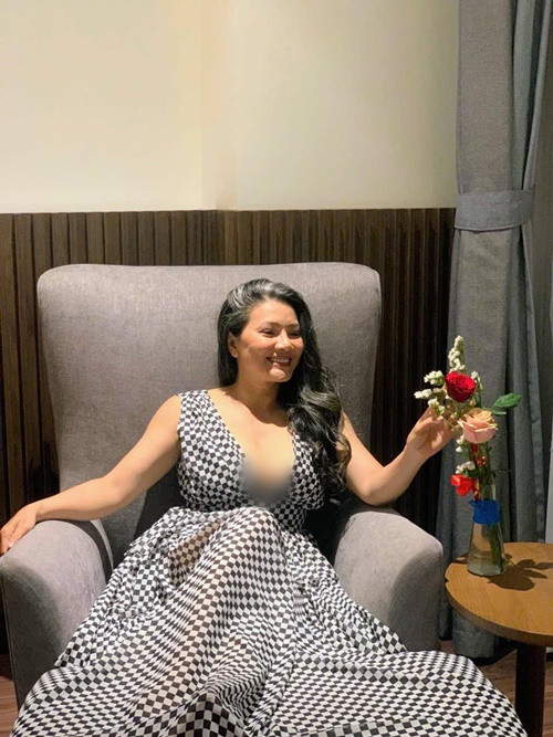 Kiều Trinh sở hữu vóc dáng đẫy đà ở tuổi 49.