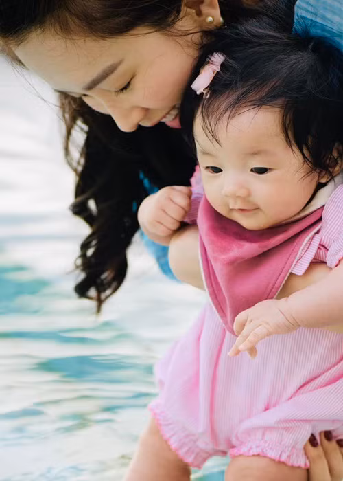 Con gái thứ ba của Thu Thảo chào đời vào tháng 8/2024. Đến tháng 10/2024, Thu Thảo mới xác nhận chuyện sinh nở.