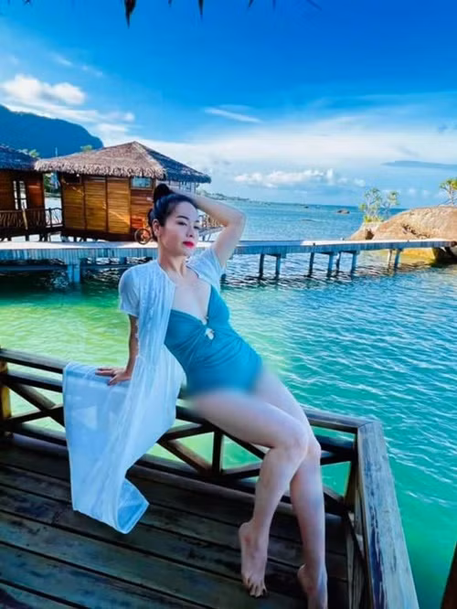 Nữ ca sĩ 8x thường xuyên đi du lịch trong và ngoài nước. Ảnh: FB Nhật Kim Anh.