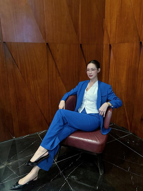 Trong cuộc phỏng vấn với Dân Việt, Bảo Ngọc chia sẻ về chuyện tình cảm: "Mọi sự tùy duyên thôi, khi nào đến thì sẽ đến. Tôi mong muốn mình có thể trở thành một người phụ nữ có ảnh hưởng theo cách mang lại những giá trị thực để góp phần thay đổi tư duy và thay đổi một số vấn đề còn tồn đọng của xã hội về phụ nữ".