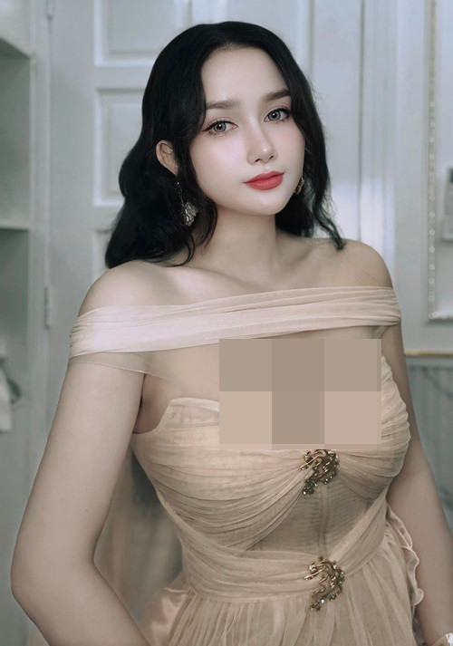 Vợ Khánh Đơn kể: “Bạn ấy đứng tựa vào ghế mình đang ngồi, tay choàng phía sau lưng ghế mặt khom xuống áp gần sát mình và kèm theo câu nói: "Anh Đơn ơi, em thấy vợ anh quay clip với Khánh Trung, thấy Khánh Trung hay ôm vợ anh lắm, vợ anh dễ ôm lắm hả, cho em ôm thử vợ anh cái".