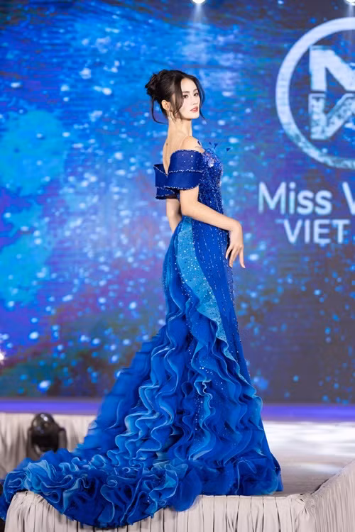  Hoa hậu Ý Nhi sẽ sang Ấn Độ tham gia Miss World 2025 - Hoa hậu Thế giới 2025 vào tháng 5 tới đây. Trước khi đi thi, người đẹp công bố hai mẫu váy dạ hội dành cho chung kết. Ảnh: FB Ý Nhi.